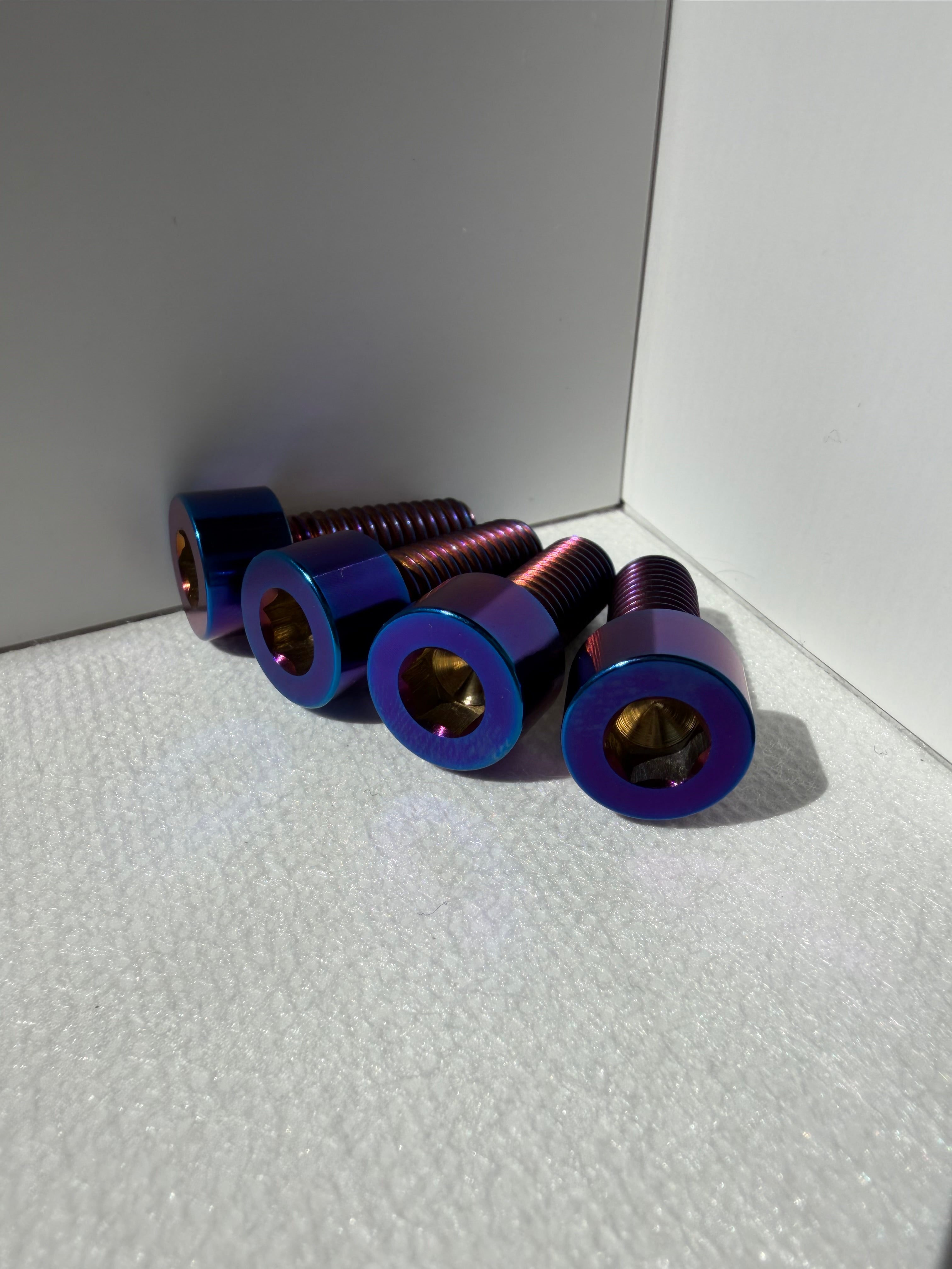 Emoto Subframe Bolts