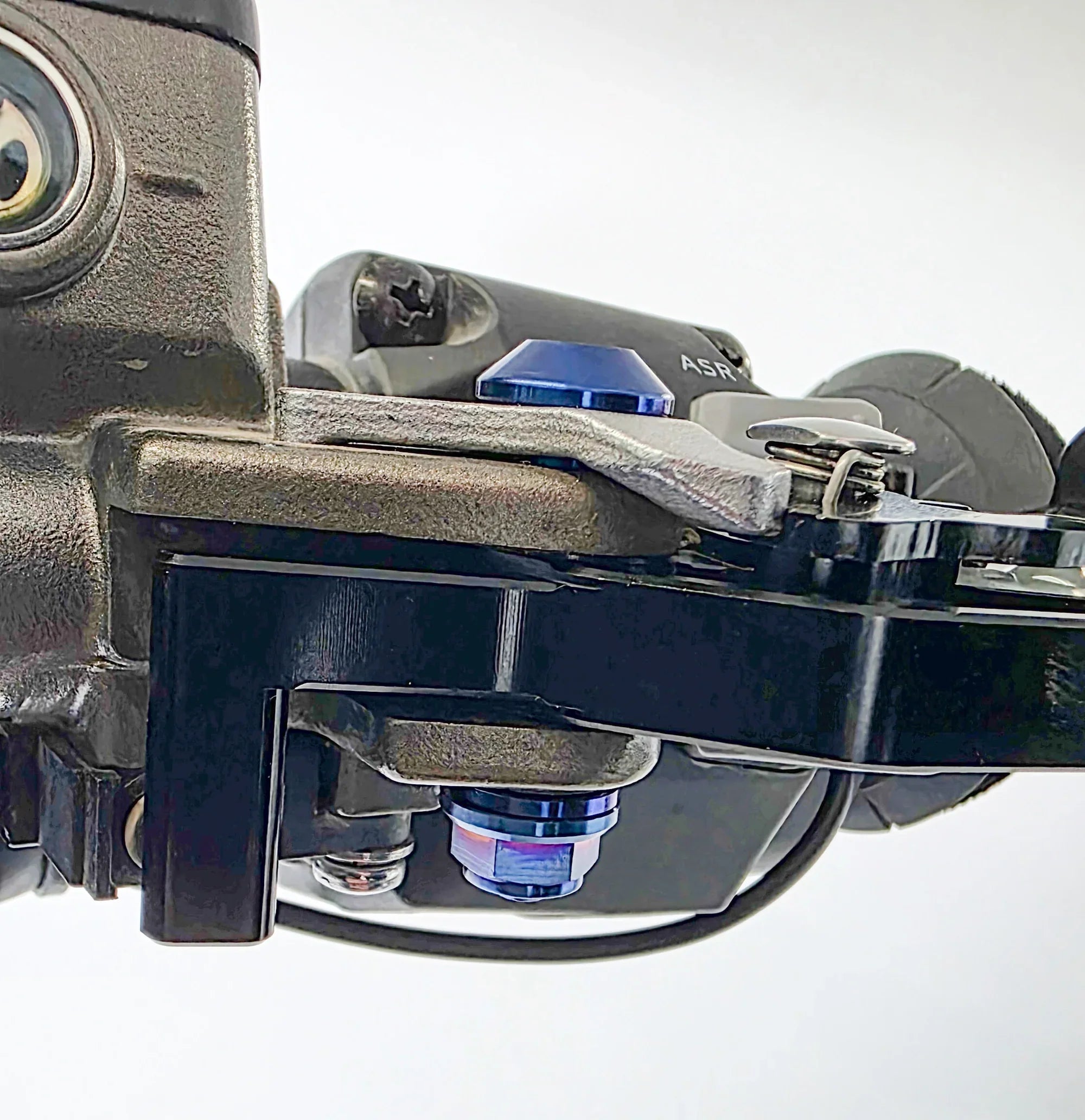 Warp 9 Shorty Style Ultra Bee Lever Pivot Bolts – Titanium Upgrade